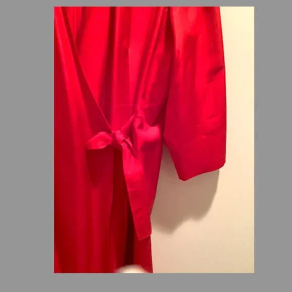 Coldwater Creek - Classic Red Wrap Dress, with side tie, 100%  silk, Size 14 - Picture 4 of 16